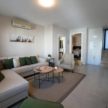 アパート Dolhpin Residences - Acelya 1